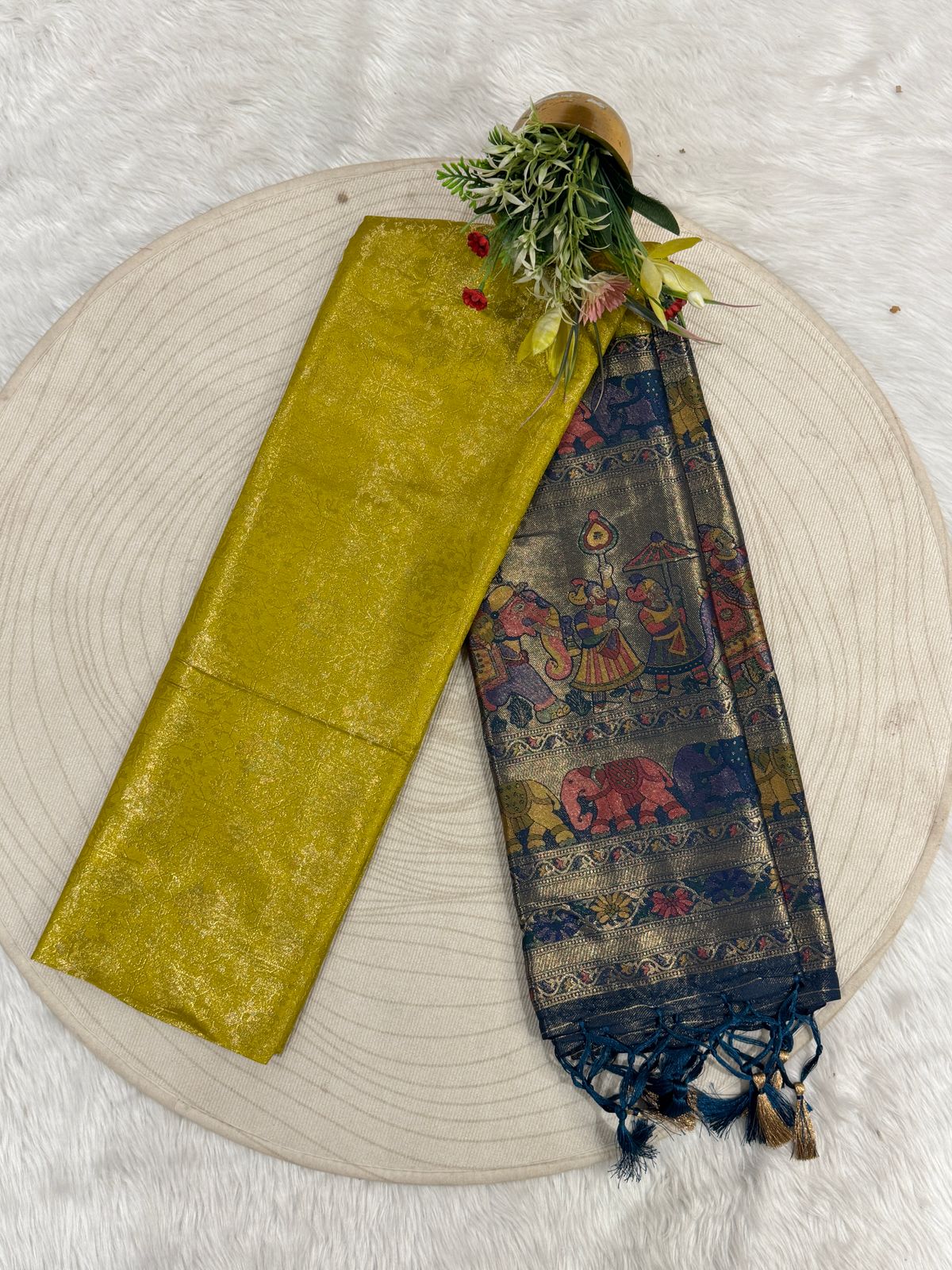 β¨ Elegant Dual-Tone Kanjivaram Silk Saree with Designer Pallu | Traditional Yet Trendy π