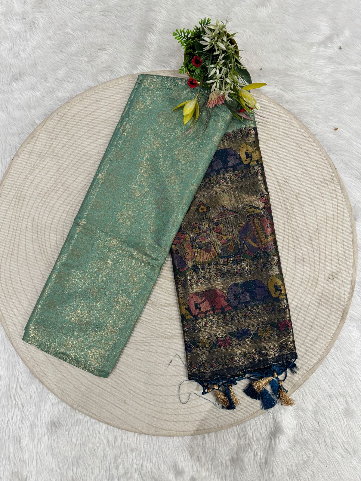 β¨ Elegant Dual-Tone Kanjivaram Silk Saree with Designer Pallu | Traditional Yet Trendy π