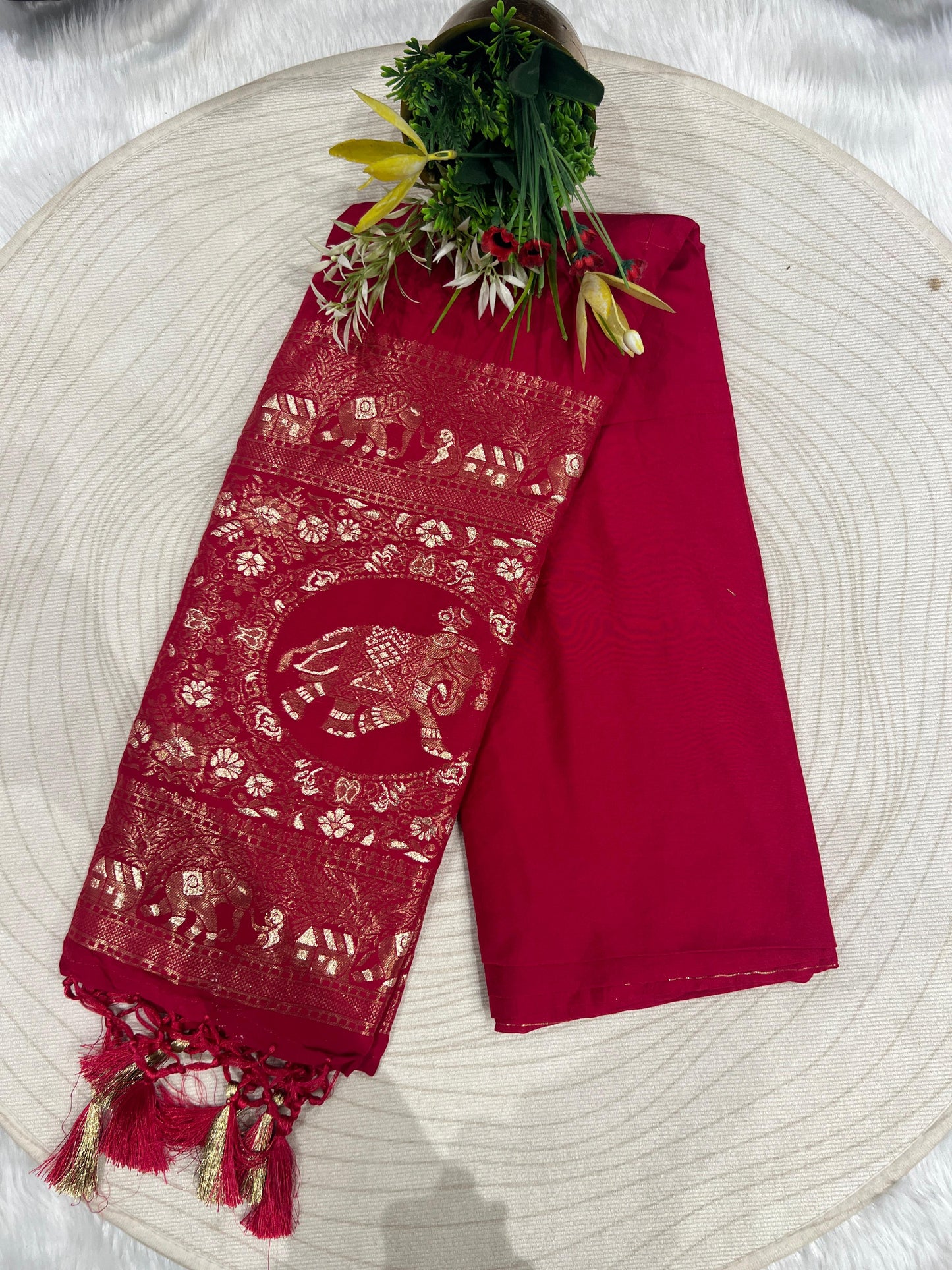 β¨ Gorgeous Soft Silk Saree with Designer Pallu & Shiny Work | Elegant Galaborder with Big Jula Latkan π«