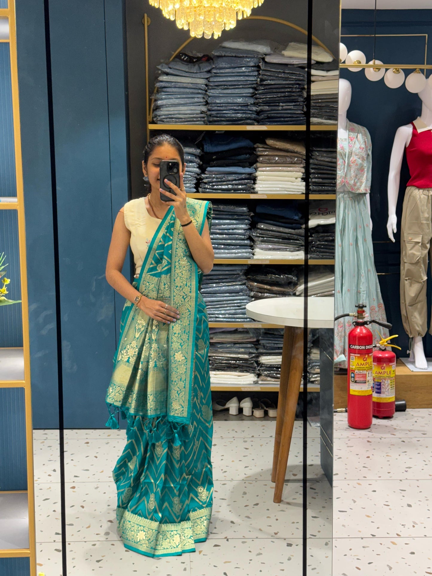 โจ Glamorous Leheriya Saree with Golden Border ๐ | Zigzag Pattern Elegance ๐ | Festive & Party Wear Saree