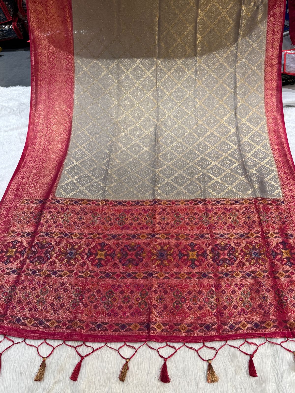 โจ Dharmavaram Soft Silk Saree ๐ | Dual Tone Beauty ๐ | Handwoven Pallu with Latkan ๐ซ | Festive Must-Have ๐