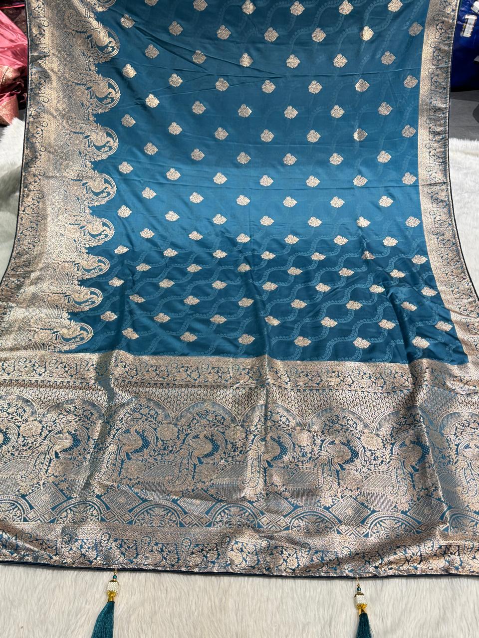 Elegant Pure Satin Silk Saree with Peacock Pallu Design π¦ | Traditional Gujarati Style | Festive & Wedding Wear