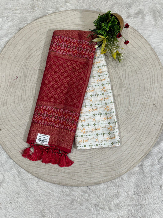 Elegant Semi Patola Saree with Dual-Tone Pallu & Jaalar Work – Lightweight Traditional Wear by Shagun Sarees 💫