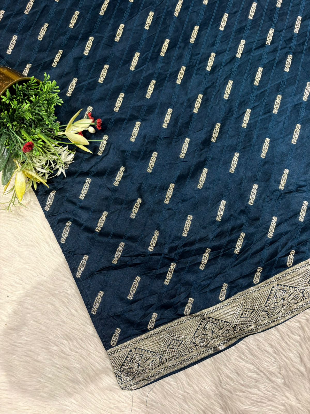 Banarasi Silk Saree for Women ✨ | Traditional Saree with Zari Work & Tassel Pallu | Shagun Sarees Exclusive