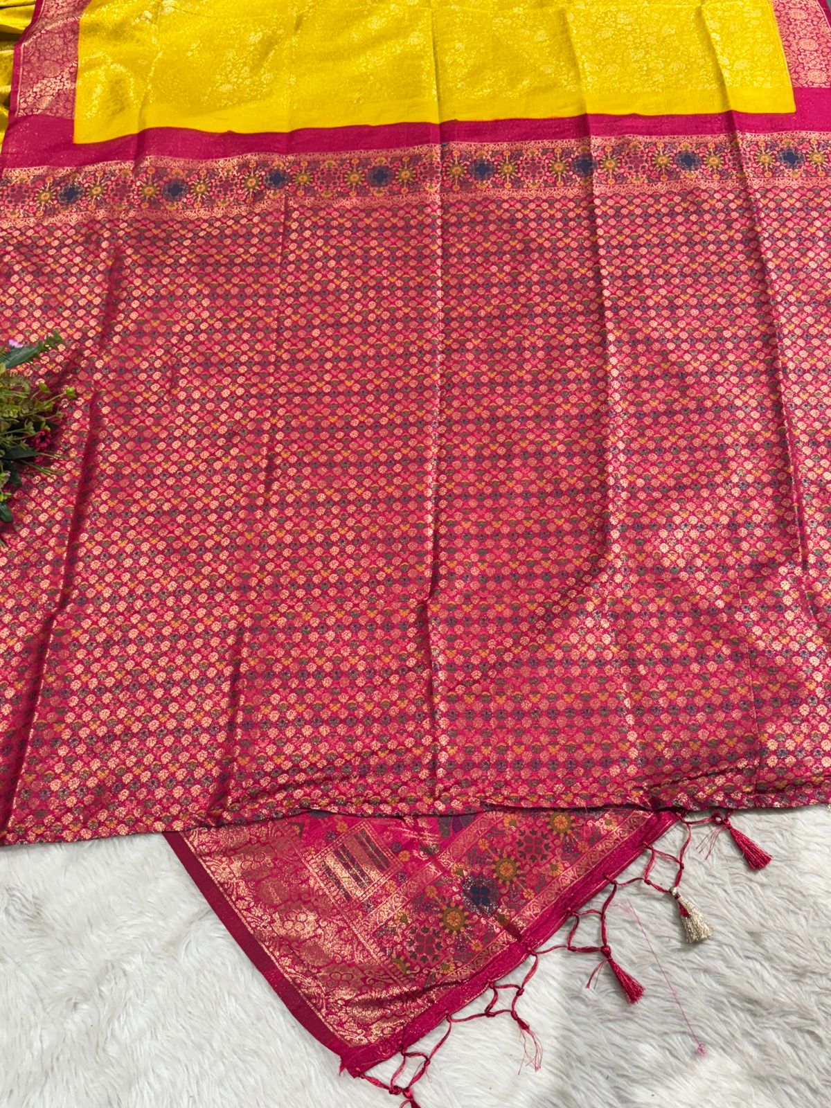 Traditional Kanjivaram Silk Saree with Rich Zari Pallu – Bridal & Festive Elegance ✨🪔👑