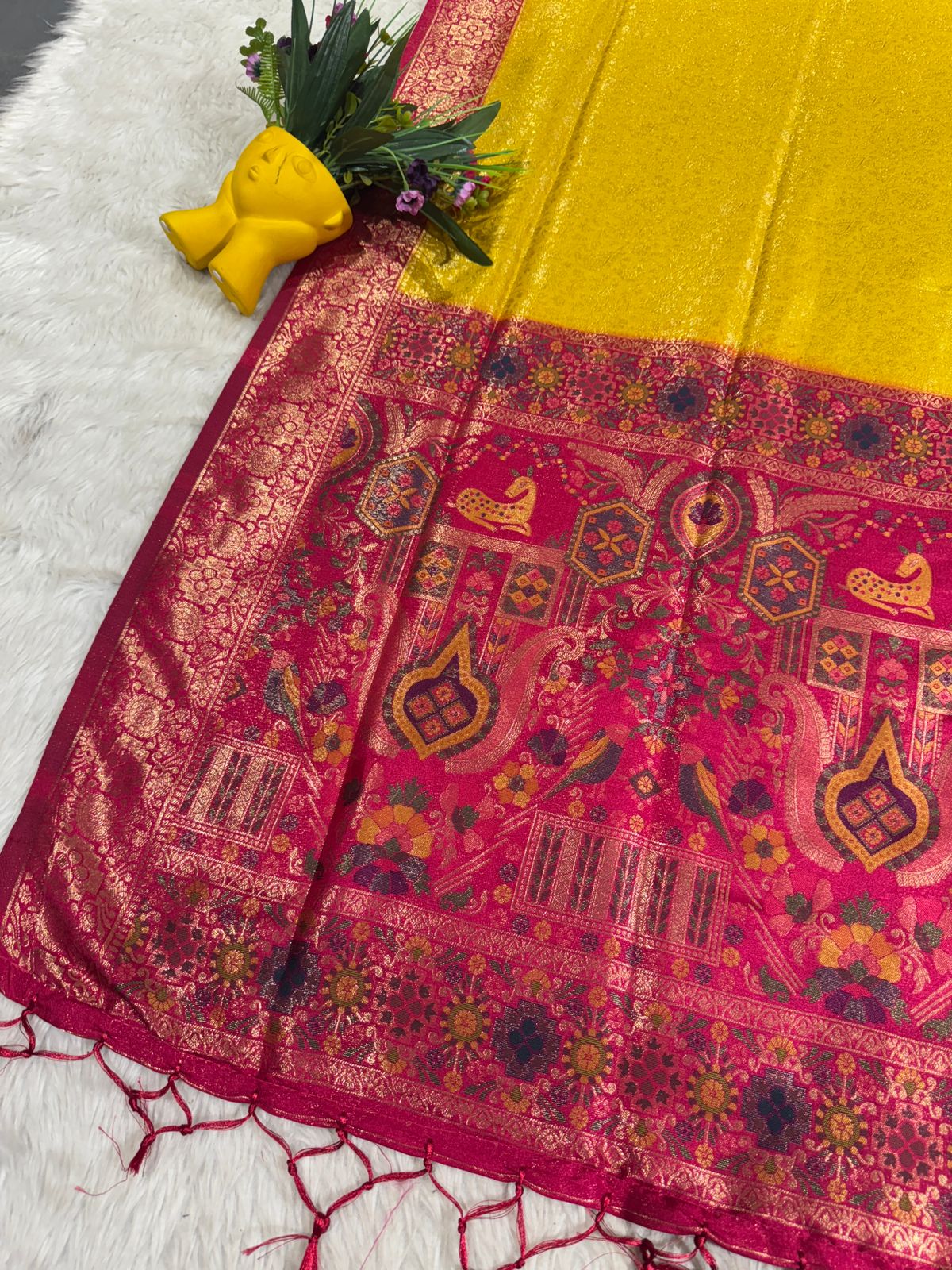 Traditional Kanjivaram Silk Saree with Rich Zari Pallu – Bridal & Festive Elegance ✨🪔👑