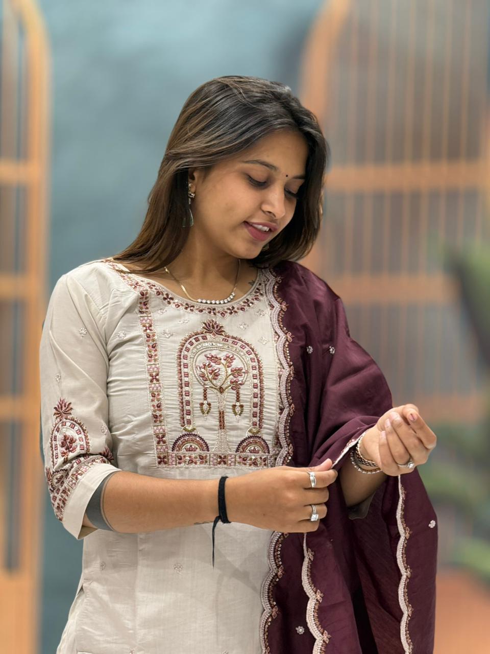 Beautiful Embroidered Kurta Set with Elegant Dupatta β Stylish Ethnic Wear by SHAGUN FASHION