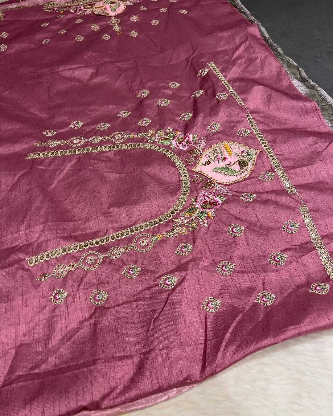 β¨ Elegant Two-Tone Designer Saree π« | Heavy Border & Full Work πΈ | Butta & Patch Design for Wedding & Party Wear π