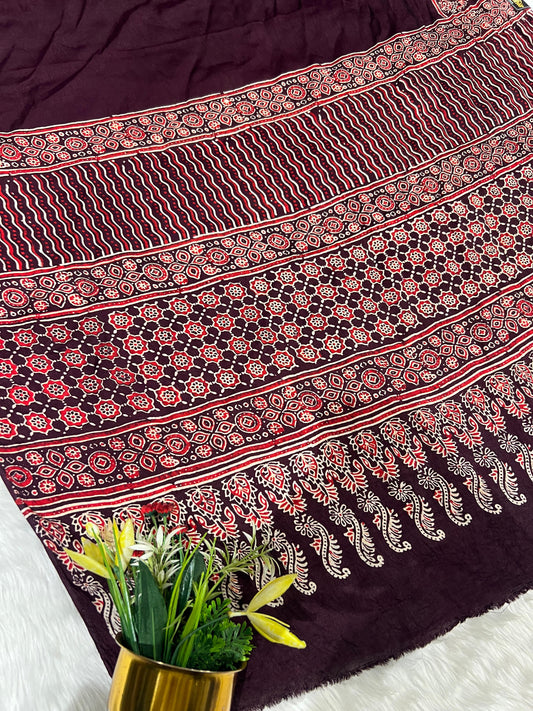 🧵 Elegant Maroon Ajrakh Print Saree 🌸 | Pallu with Lagdi Patto 💫 | Gala Border Beauty 💃 | Gujarat’s Timeless Weave 🇮🇳