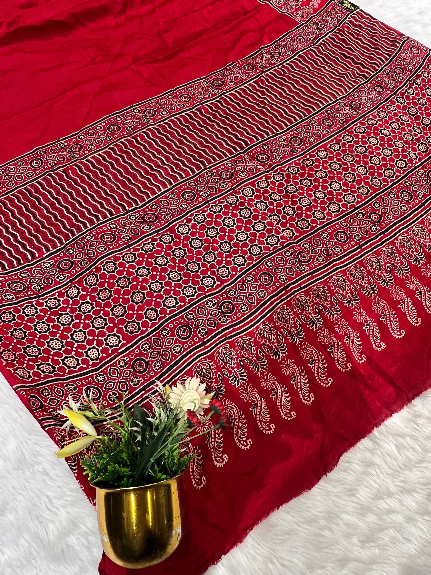 ๐งต Elegant Maroon Ajrakh Print Saree ๐ธ | Pallu with Lagdi Patto ๐ซ | Gala Border Beauty ๐ | Gujaratโs Timeless Weave ๐ฎ๐ณ