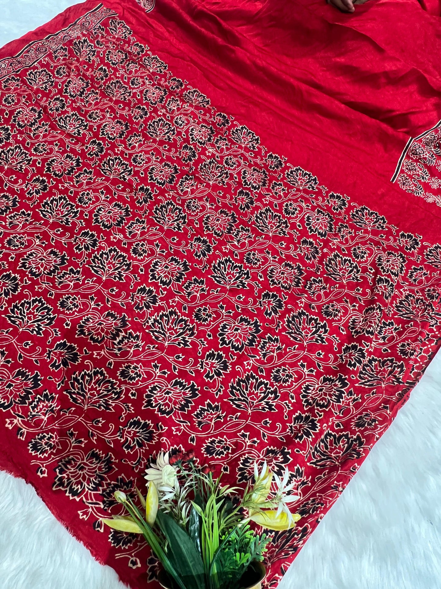 ๐งต Elegant Maroon Ajrakh Print Saree ๐ธ | Pallu with Lagdi Patto ๐ซ | Gala Border Beauty ๐ | Gujaratโs Timeless Weave ๐ฎ๐ณ