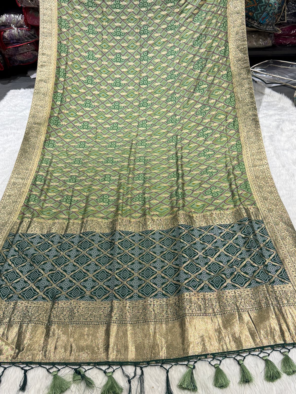 Unique Bandhani & Patola Style Saree – Vibrant Colors & Intricate Designs 🌸✨