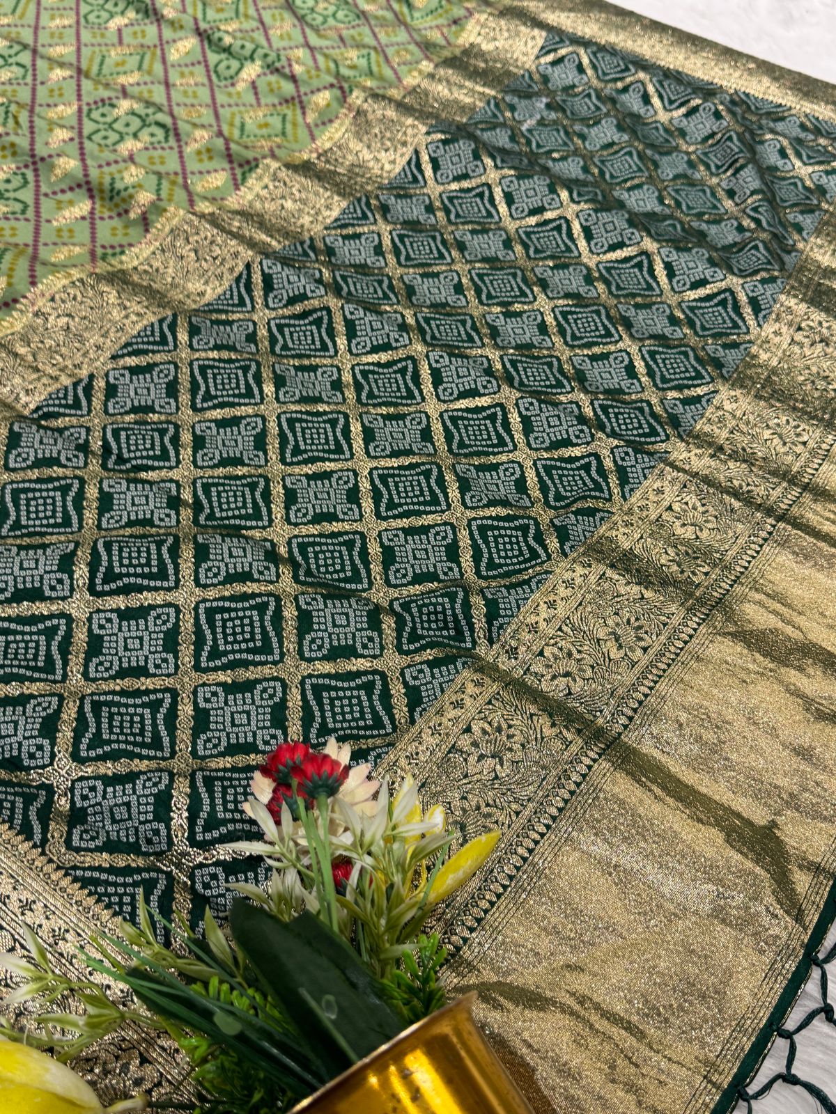 Unique Bandhani & Patola Style Saree – Vibrant Colors & Intricate Designs 🌸✨