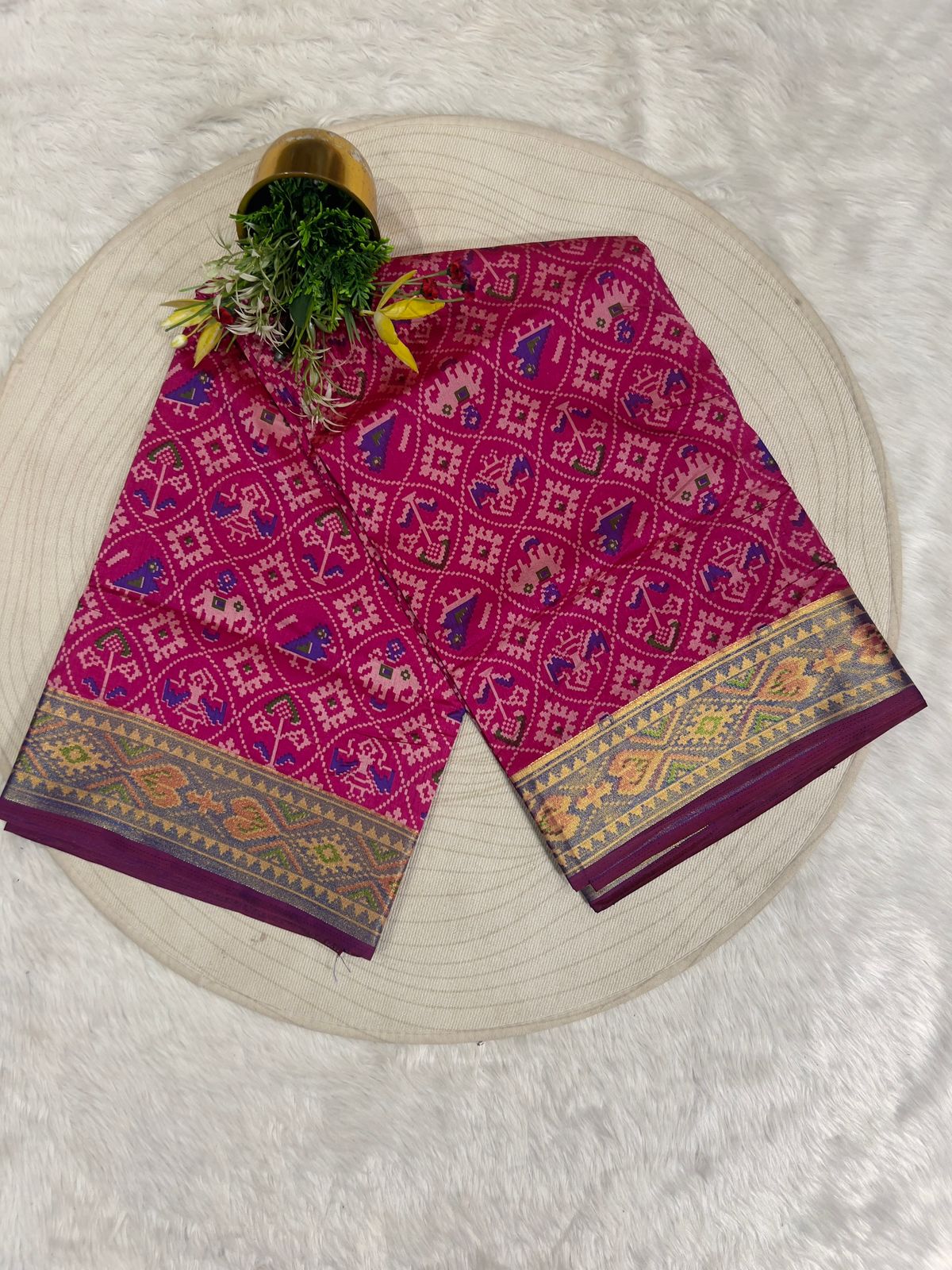 ๐ Blue Silk Patola Saree with Animal & Bird Motifs ๐ฆ๐ | Handloom Look | Trending Gujarati Style๐ซ