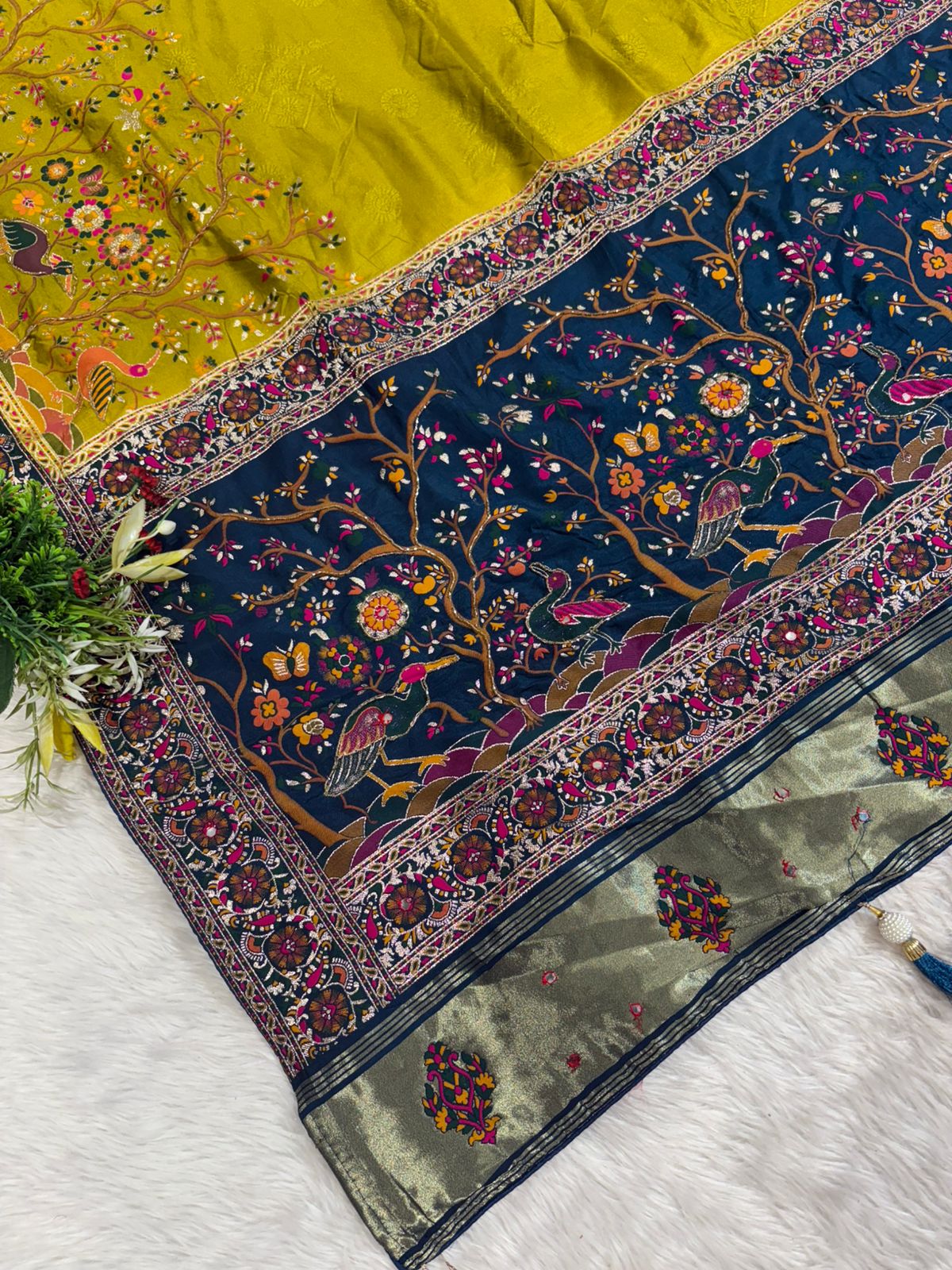 โจ Traditional Pashmina Saree with Red Maroon Pallu ๐๏ธ | Moti & Embroidery Bird Design ๐ณ | Festive & Wedding Wear ๐