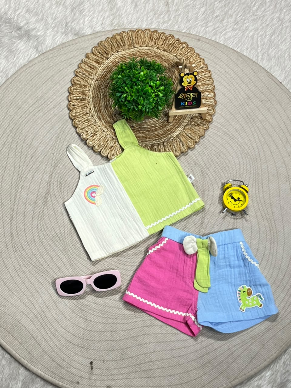 SHAGUN FASHION Cute Kids Girl Summer Color-Block Shorts Set – Light Green & White Strappy Top with Bright Rainbow Patch and Matching Multi-Color Shorts