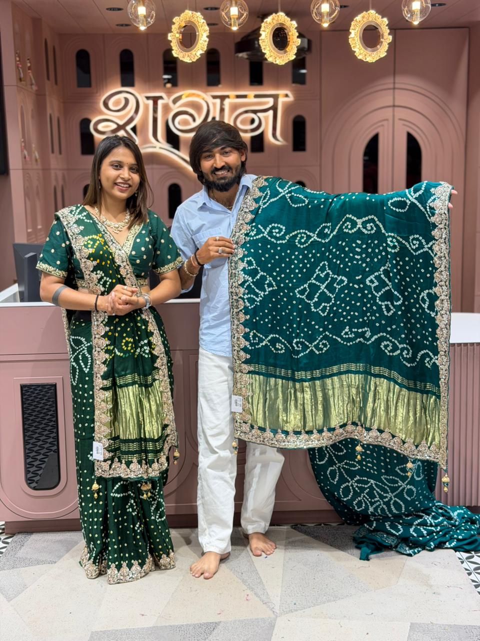 Traditional Pure Gajji Silk Bandhani Saree with Heavy Zari Lagdi Patta & Designer Blouse Piece