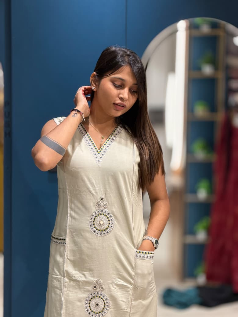SHAGUN FASHION Designer Cotton Kurti Pant Set with Mirror Work & Side Pockets