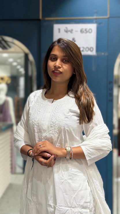 SHAGUN FASHION Cotton Kurta Set with Subtle Embroidery | Classic Ethnic Wear for Women