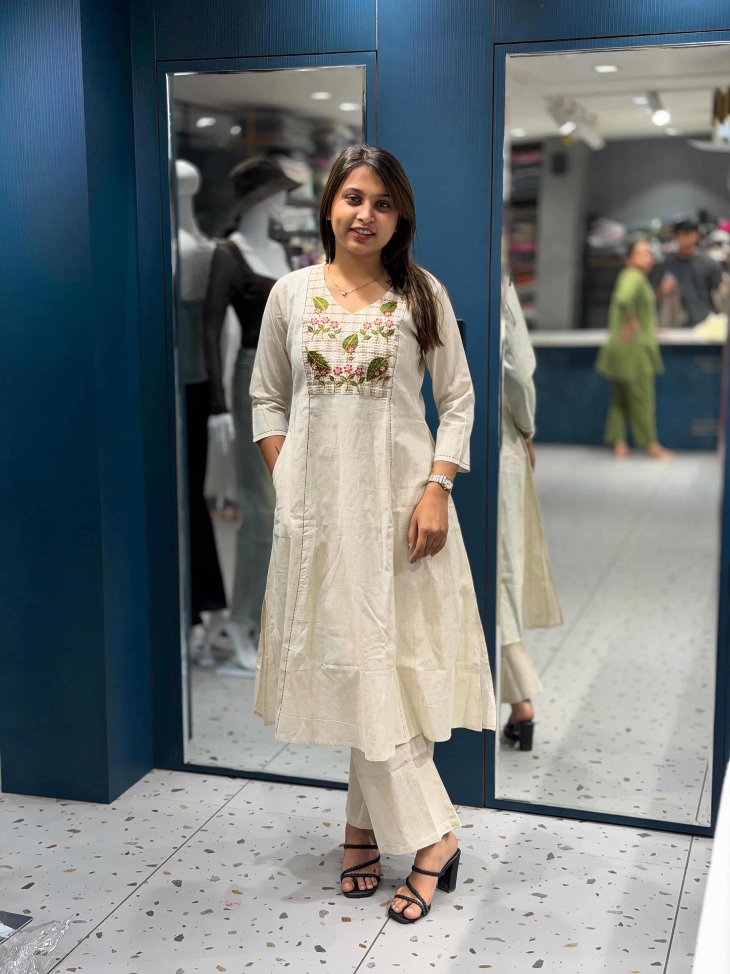 SHAGUN FASHION Cotton Kurti Set with Floral Embroidery |  Ethnic Wear for Women