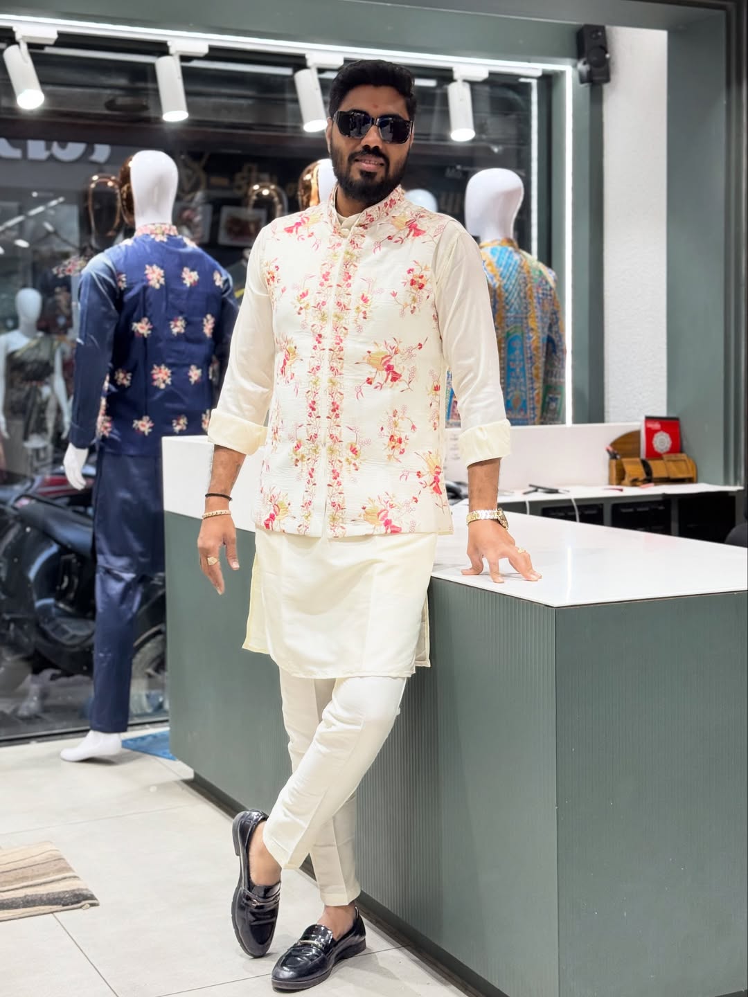 SHAGUN FASHION Kurta Set with Floral Printed Nehru Jacket – Premium Festive Wear for Men