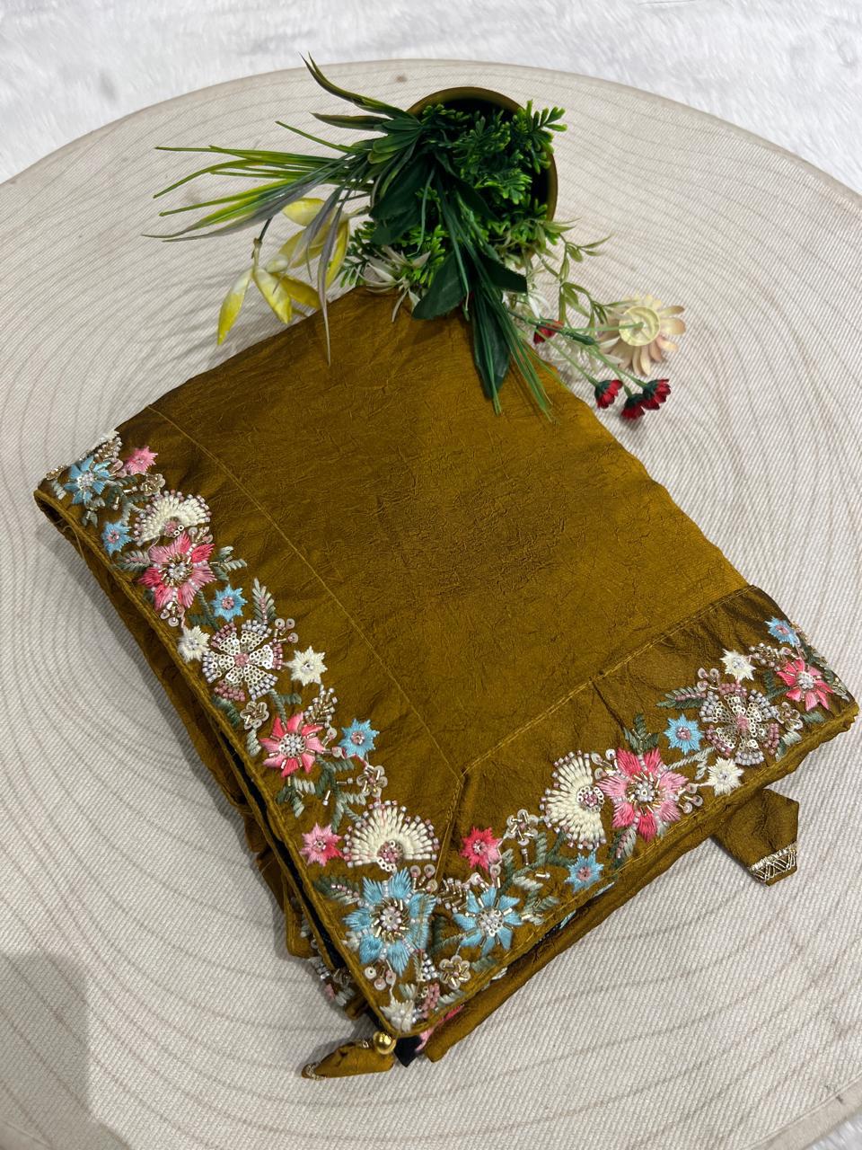 Elegant Organza Saree with Border Work & Designer Blouse🌸✨