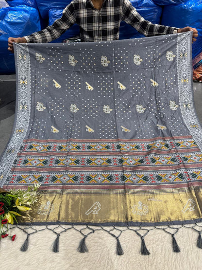 Exquisite Patola Saree with Lagdi Patto – Elegant Birds Work on Pallu 🦋✨