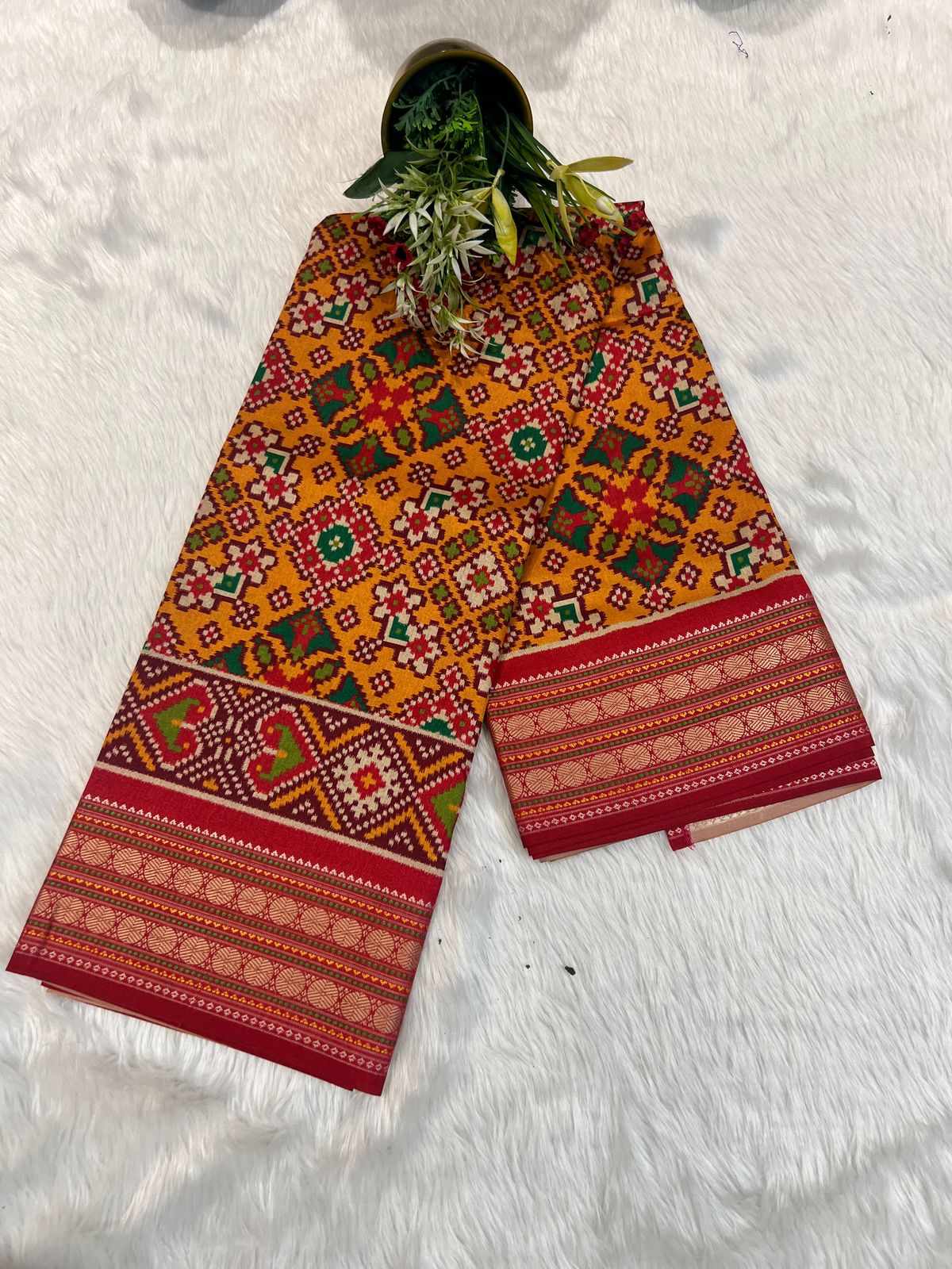 💫 Double Ikat Patola Saree with Designer Patterns | Traditional Elegance at Just ₹2050!