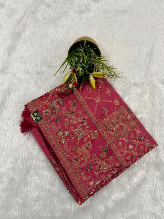🌸 Exquisite Pure Silk Saree with Jardoshi & Thread Work | Rich Bird Motifs for Weddings & Special Occasions ✨🦜