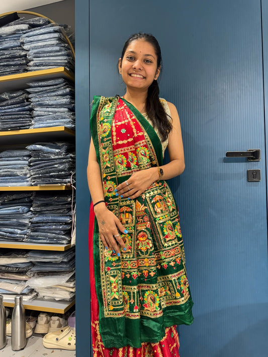 👰 Bridal Gharcholu Saree in Red & Green ❤️💚 | Full Golden Zari Work ✨ | Traditional Gujarati Wedding Wear 👑