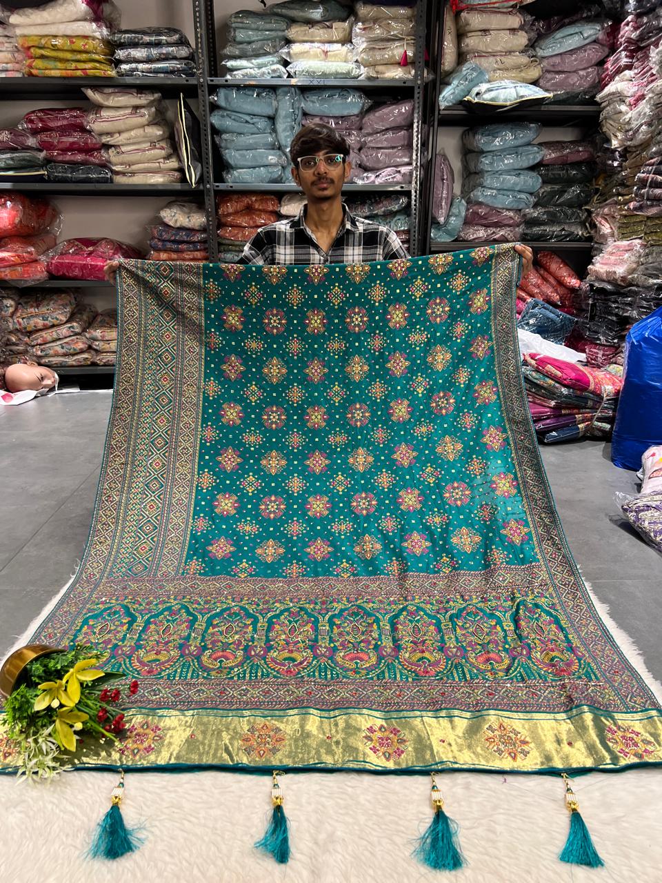 💖 Elegant Pashmina Kalamkari Saree 🌿 | Heavy Butta Work Pallu & Designer Border | Trending Gujarati Style 💫