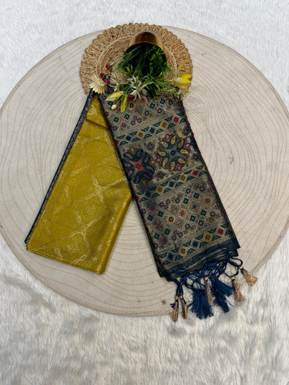 ✨ Dharmavaram Soft Silk Saree 💕 | Dual Tone Beauty 🌈 | Handwoven Pallu with Latkan 💫 | Festive Must-Have 🎉
