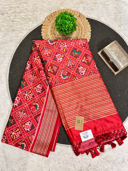 Traditional Patola Silk Saree with Golden Zari – Handwoven Double Ikat