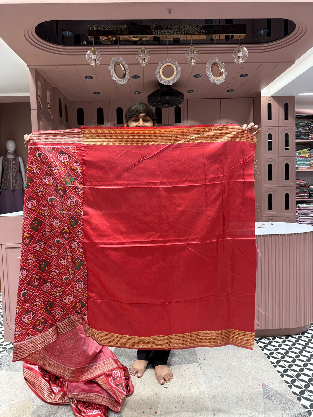 Traditional Patola Silk Saree with Golden Zari – Handwoven Double Ikat