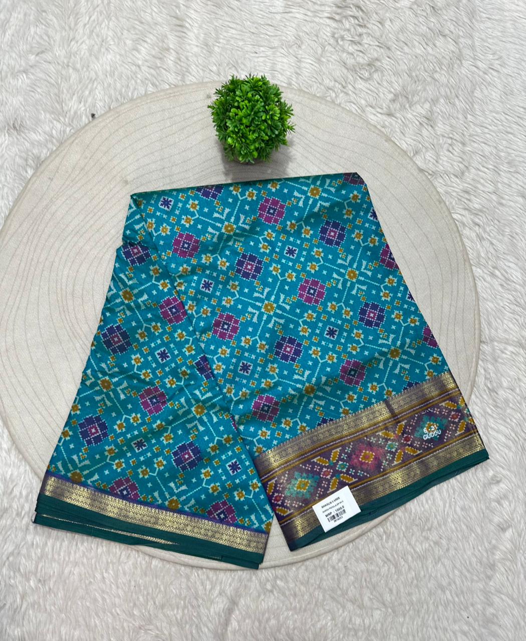 Premium Patola Silk Saree with Traditional Double Ikat Design