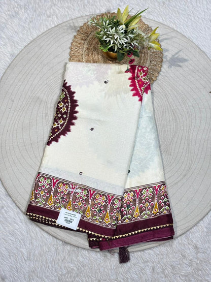SHAGUN FASHION Traditional Printed Saree with Border & Multicolor Floral Medallions