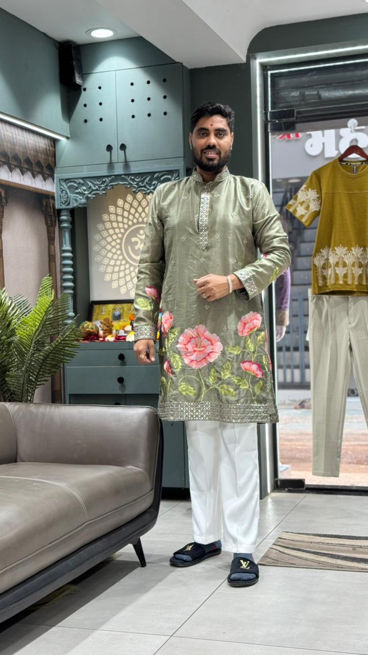 SHAGUN FASHION Floral Embroidered Kurta for Festive & Ethnic Wear