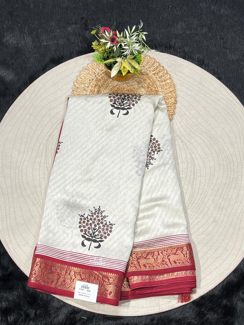 Off White Linen Silk Saree with Contrast Pallu & Zari Border | Shagun Sarees