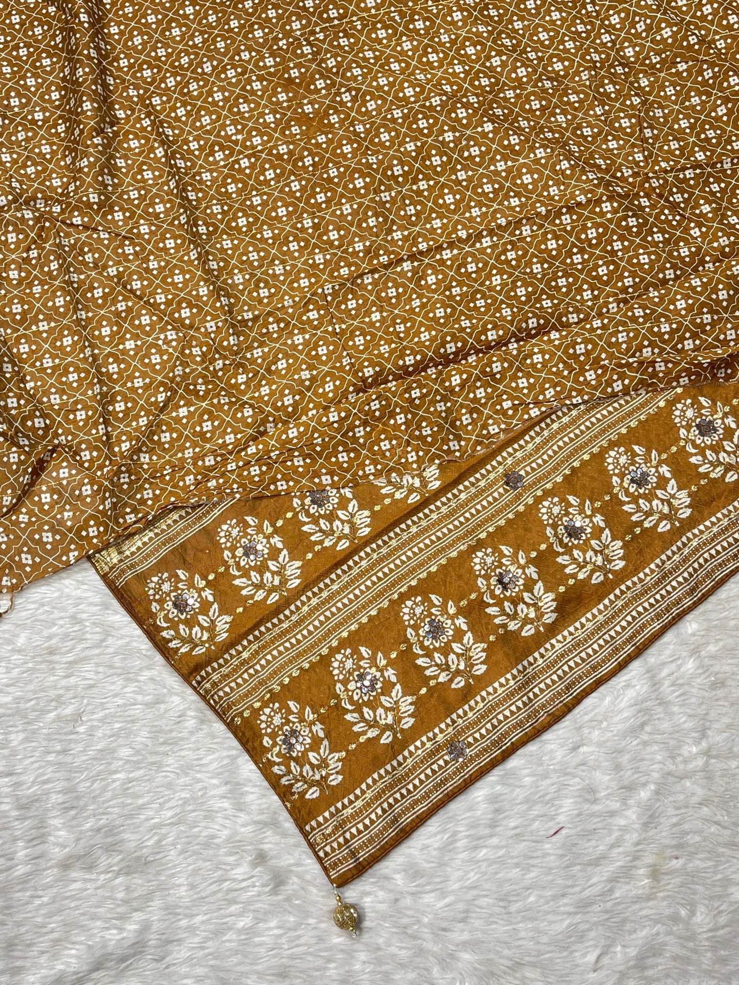 SHAGUN FASHION Cotton Printed Saree with Floral Design & Zari Border | Shagun Sarees