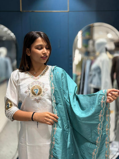 SHAGUN FASHION Elegant Embroidered Kurta Set with Teal Dupatta