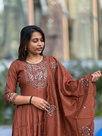 SHAGUN FASHION Handwork Kurta Set with Dupatta – Festive & Occasion Wear