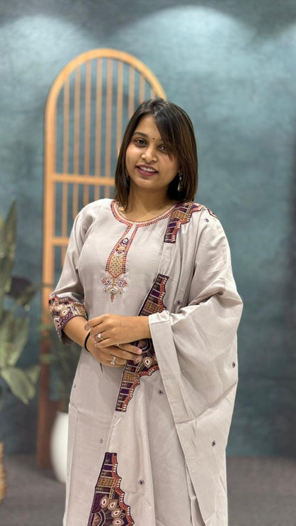 SHAGUN FASHION Handwork Straight Kurta Set with Dupatta