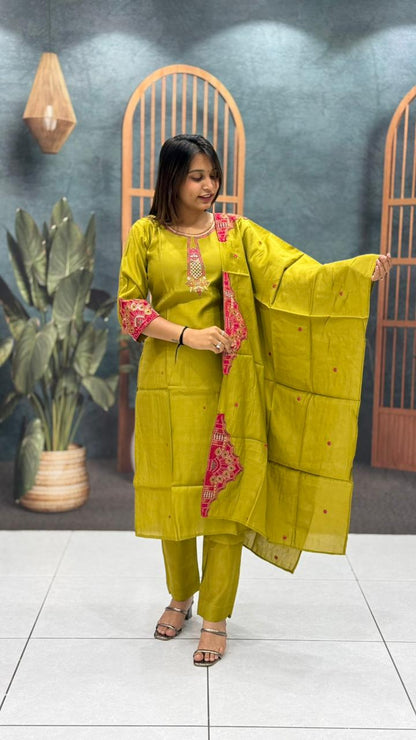 SHAGUN FASHION Handwork Straight Kurta Set with Dupatta