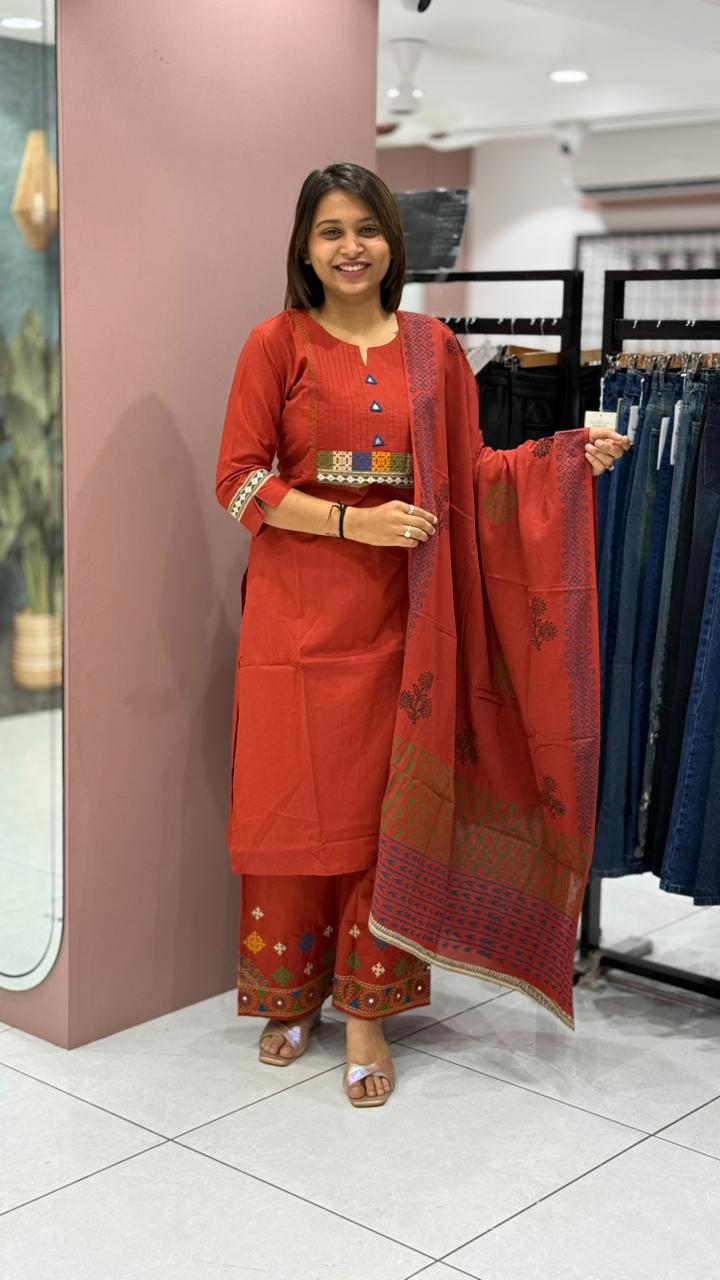 SHAGUN FASHION Ethnic Printed Kurta Set with Palazzo & Dupatta