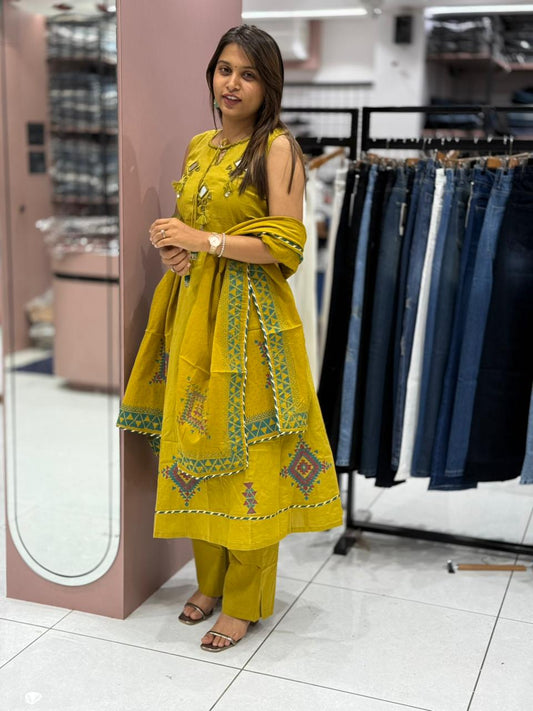Trendy Yellow Printed Kurta Set with Dupatta – Bright & Stylish Wear by SHAGUN FASHION