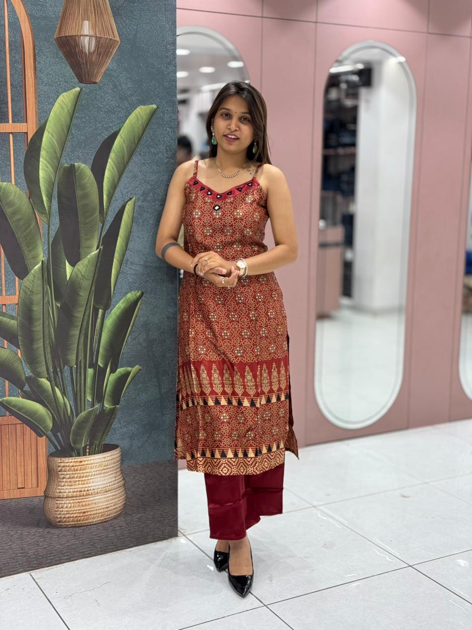 Elegant Sleeveless Printed Kurta Set – Trendy Daily Wear by SHAGUN FASHION