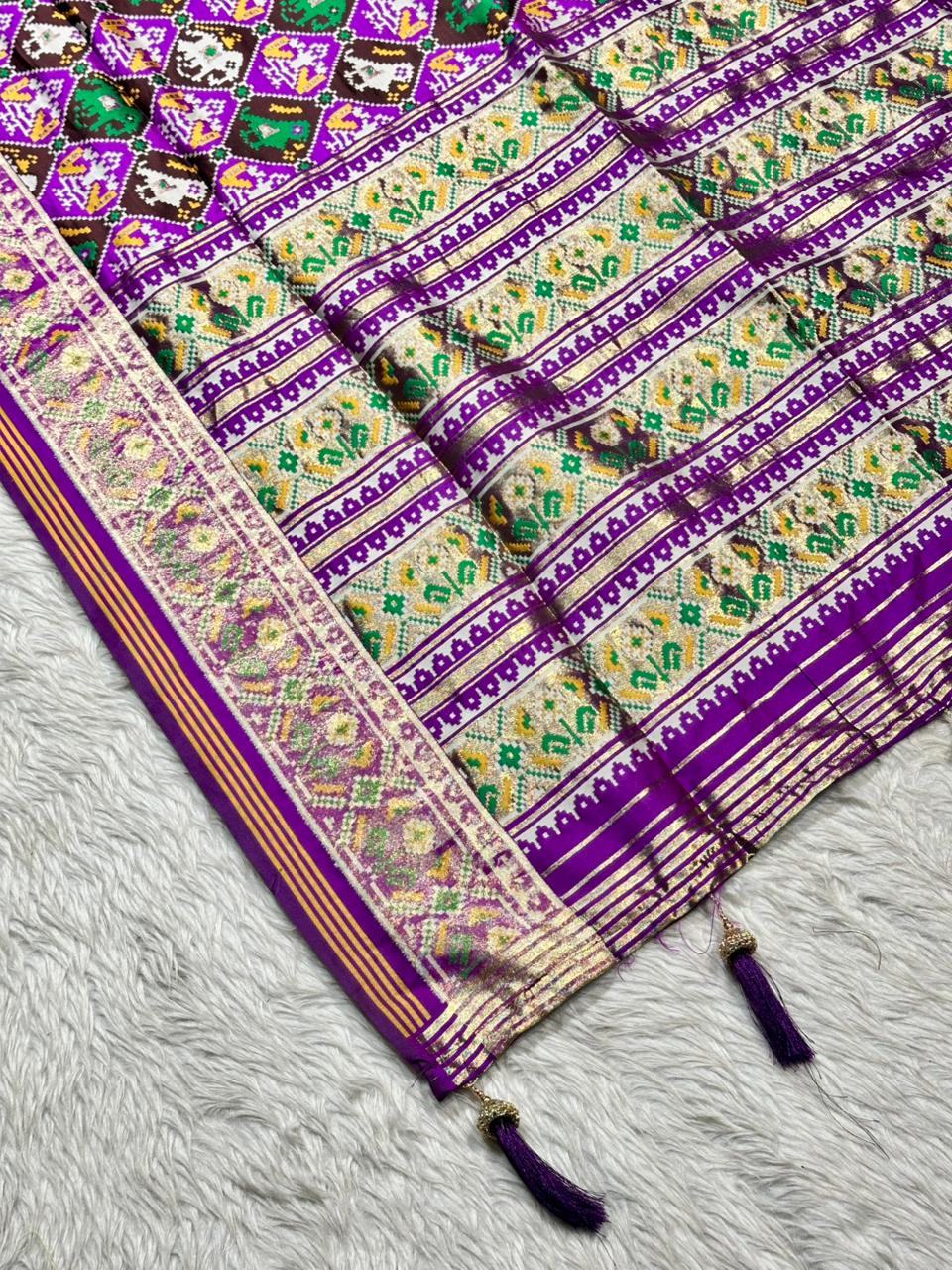 Royal Patola Style Printed Saree with Rich Border & Tassels – Premium Collection by SHAGUN FASHION