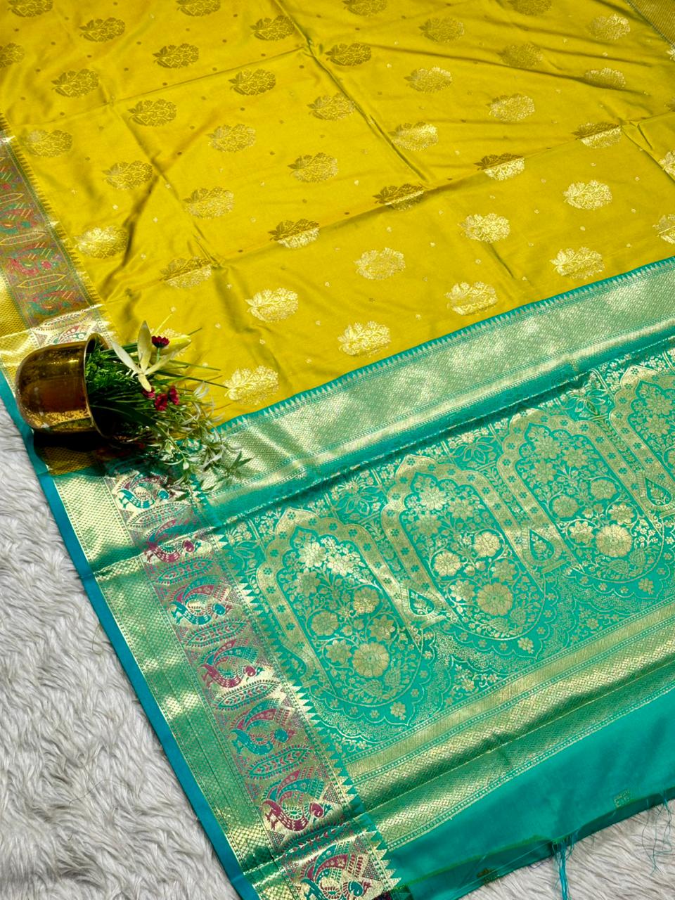 Royal Kanjivaram Style Silk Saree With Rich Peacock Border By SHAGUN FASHION