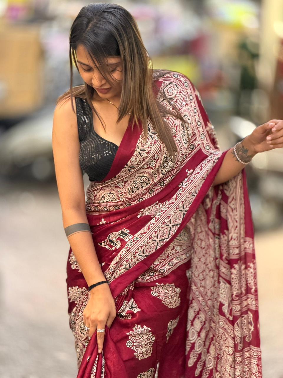 Royal Elephant Print Traditional Saree With Golden Border By SHAGUN FASHION