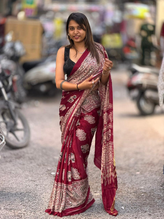 Royal Elephant Print Traditional Saree With Golden Border By SHAGUN FASHION